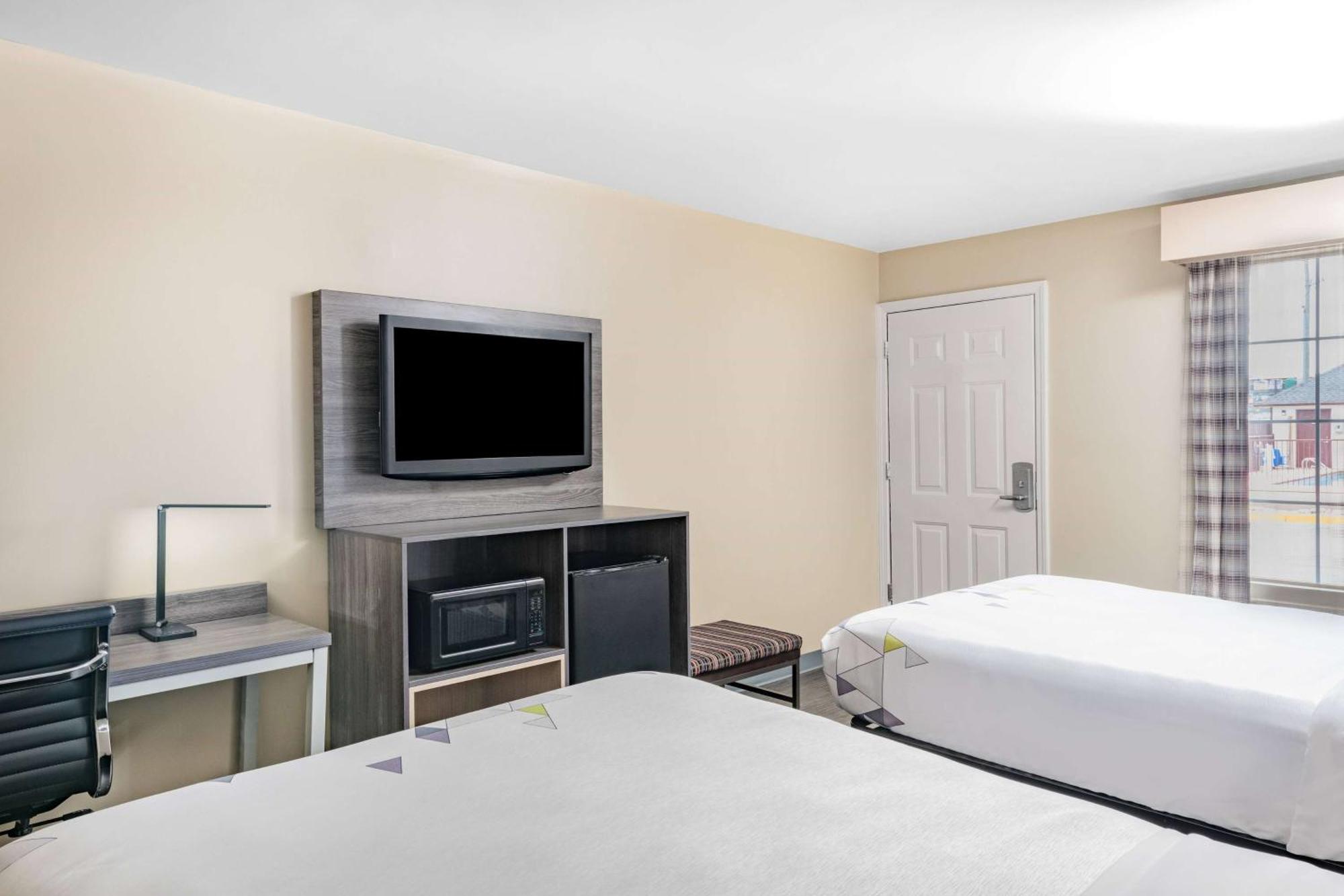 Baymont By Wyndham Commerce Ga Near Tanger Outlets Mall Eksteriør bilde